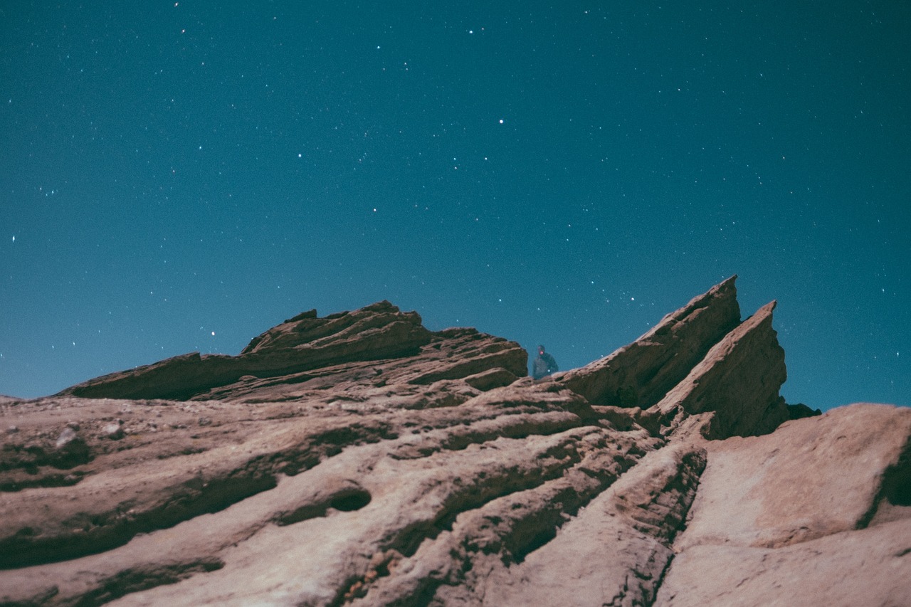 探索无尽宇宙的窗口，星空电视台——引领我们走进星辰大海